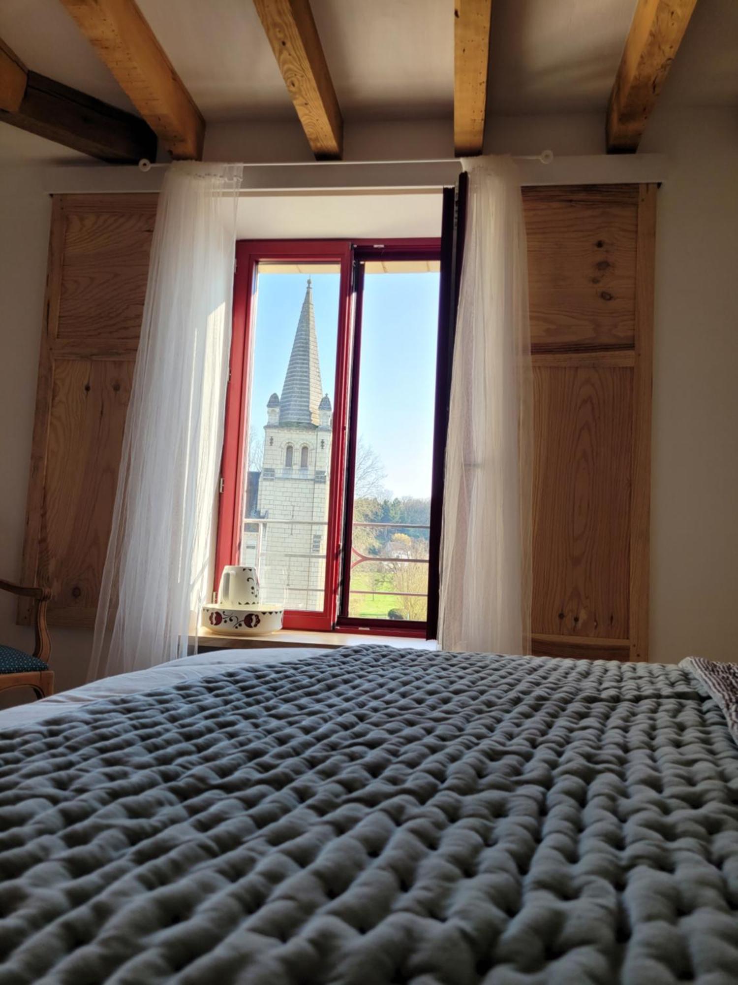 Bulle De Campagne A Saint Benoit La Foret Dış mekan fotoğraf